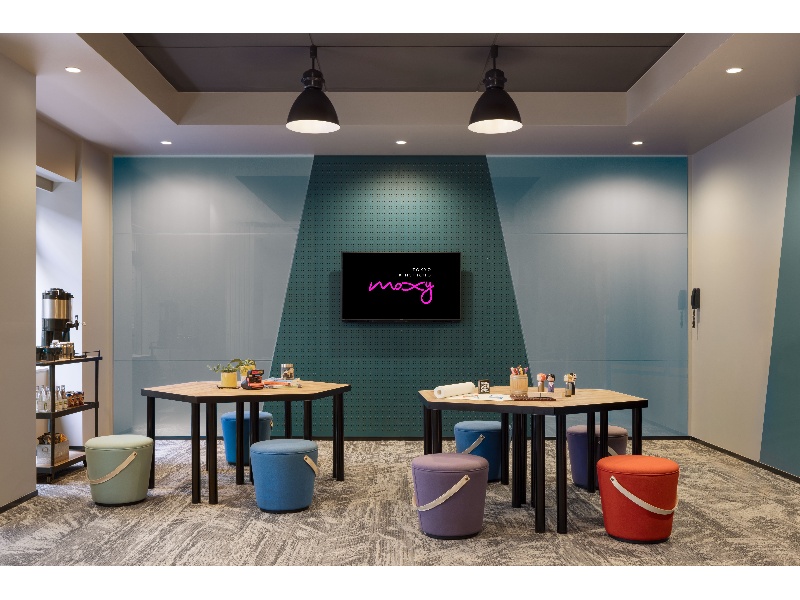 半日ミーティングパッケージ（4時間利用）　　　　　　　　　　　　　　　　　　　　          