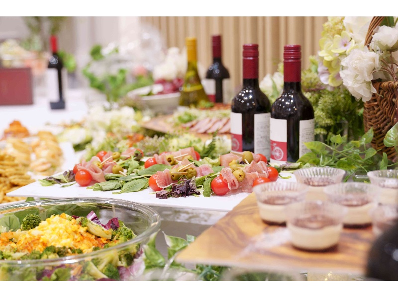 ＼幹事さん必見！／手ぶらでOK！準備も片付けも全部おまかせパック！
【会場3時間＋お料理3プラン＋2h飲み放題付き】