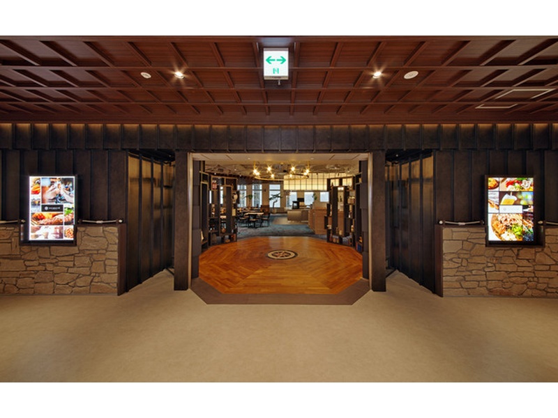 エントランスから広がる上質な空間。来場時から特別感を演出します。