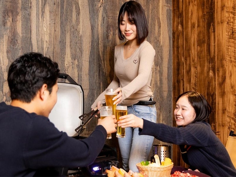 手ぶらのままでOK！お台場海浜公園駅から徒歩2分とアクセスも良好！大都会で手軽にキャンプ気分が味わえます！
