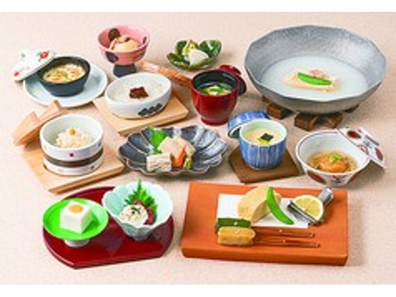 【梅の花懐石】梅の花の魅力が集結した創作懐石 ◇4900円(税込)