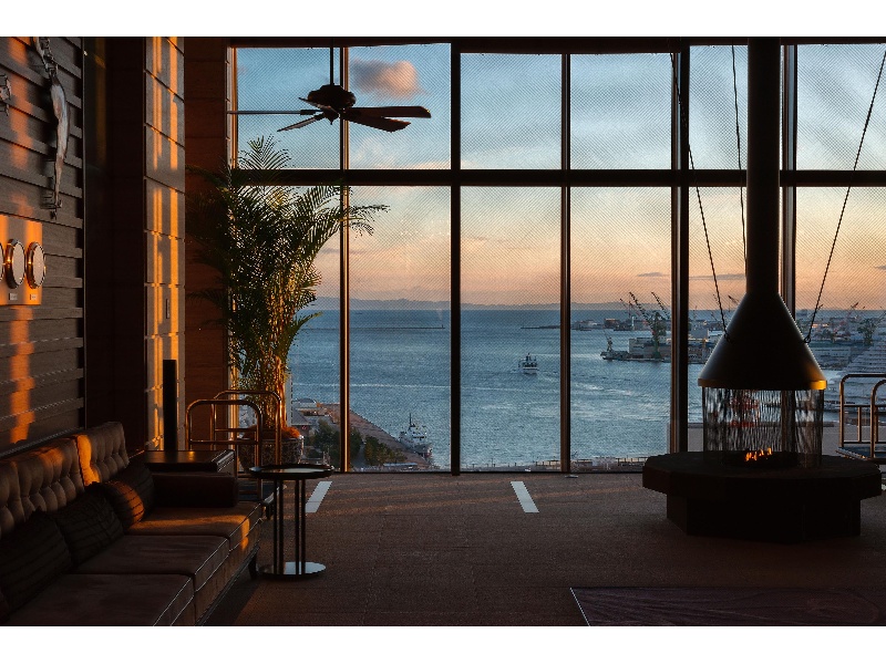 ロビーフロントのある17階は360度前面ガラス張りで神戸の港や街並みを一望できます。