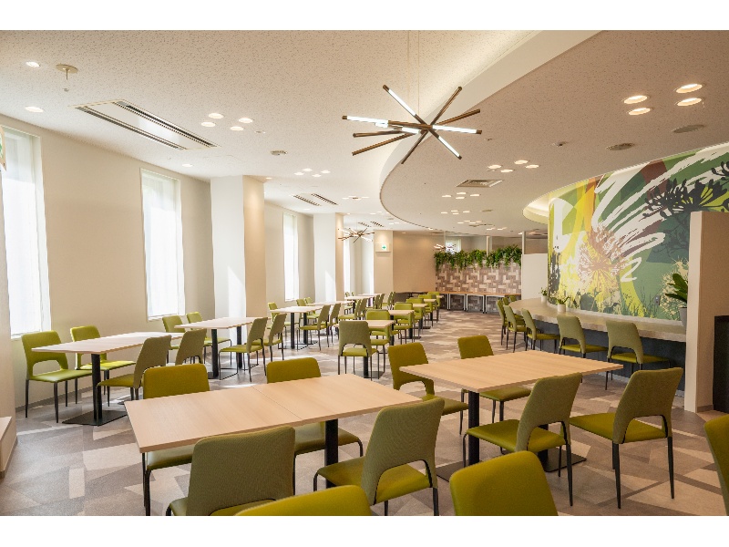 【THE GARDEN】
立食 70名様
着席 50名様