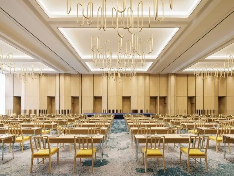 ４F【芙蓉】スクール形式