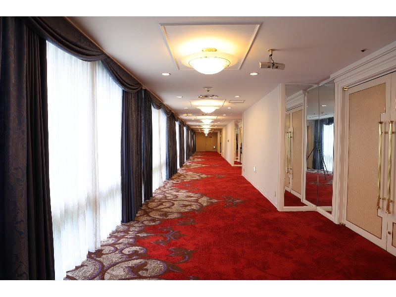 【2025リニューアル】西館2F「翼」前廊下