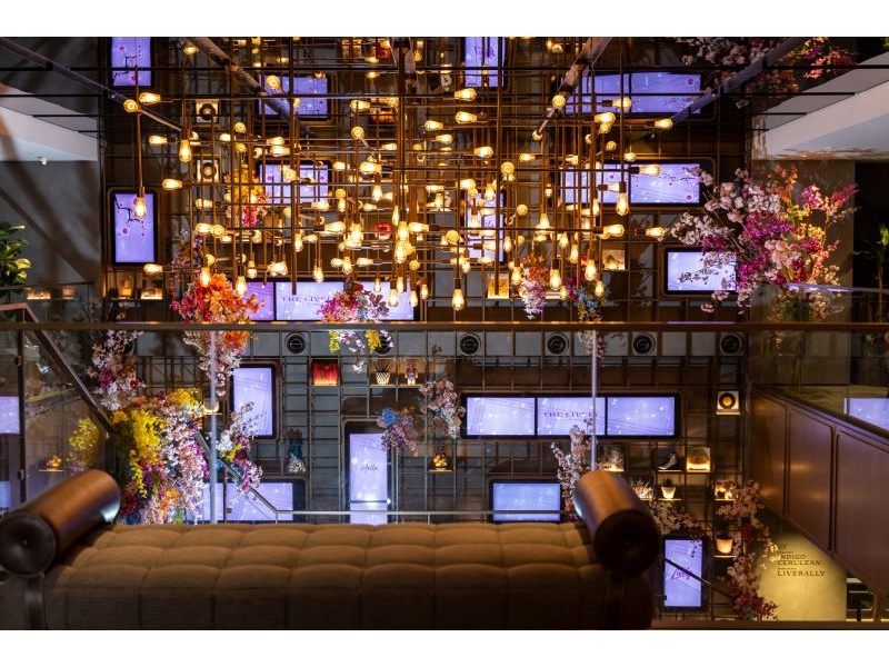 【サイネージ】
イベント、結婚式などあらゆる場面において、館内サイネージをご利用することも可能です。
金額等はお気軽にスタッフへお問合せください。