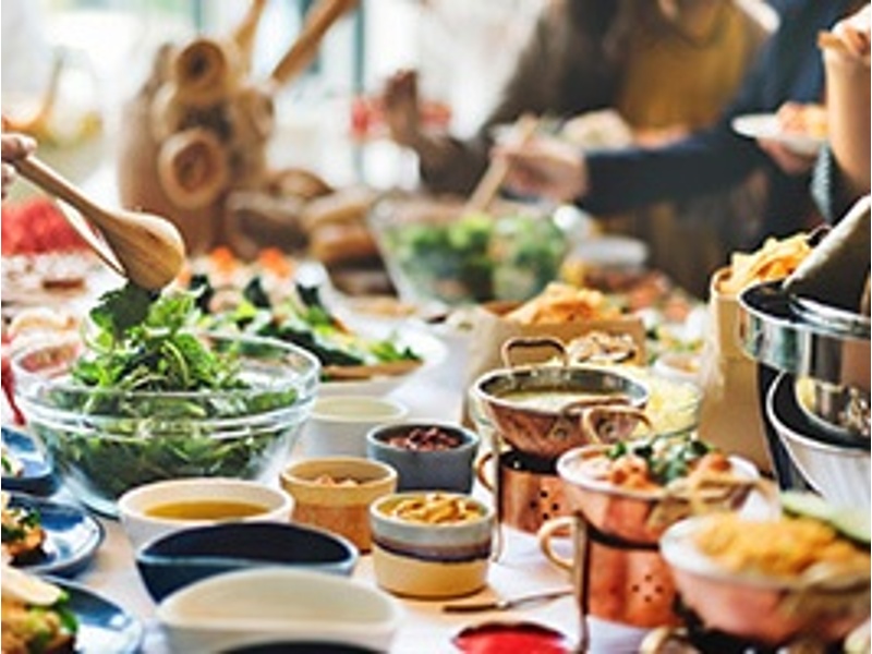 様々なイベントやパーティに!
企業パーティ、レセプションイベント、歓送迎会、バースデーパーティなど、様々な催しに対応。最大80名(立食時)収容可能。着席や立食、コース料理やブッフェなどご用途や人数に合わせて最適なプランをご案内いたします。