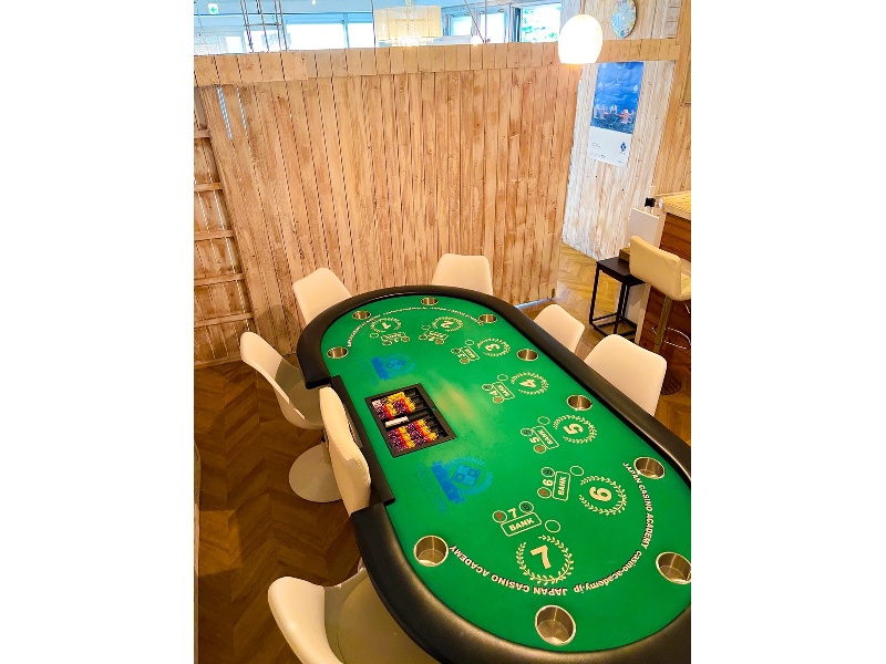 【平日（月～金）】テーブル貸し切りプラン
ポーカーテーブルを半個室で貸切りでご利用いただけます！