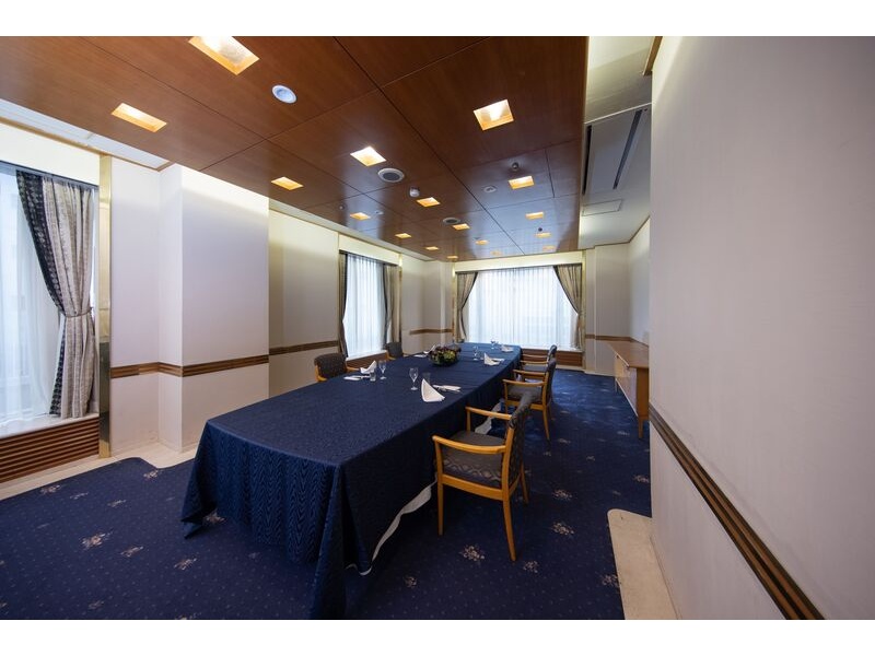 4F／メープル（小宴会場・会食イメージ）