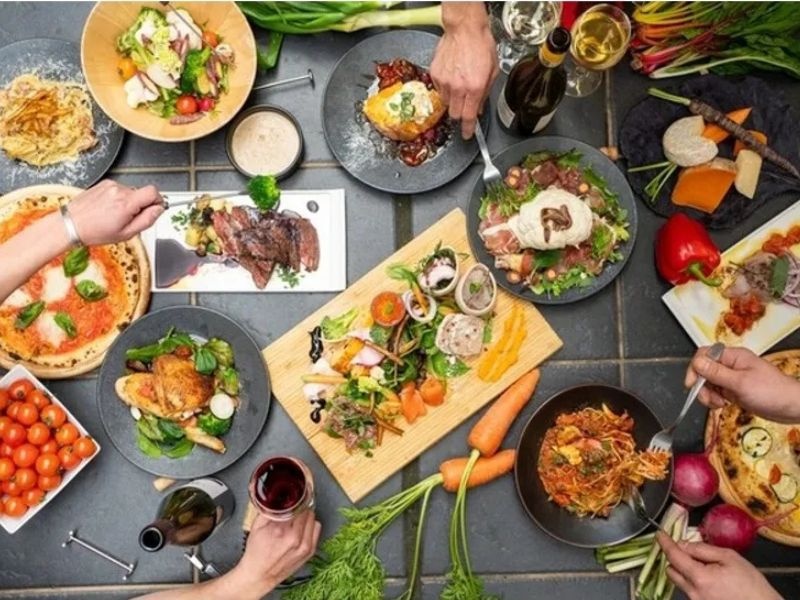 【ビュッフェ】全6品＋飲み放題付き