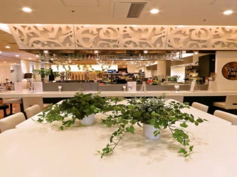 カウンター 2名様 × 3
デートでのご利用にも最適◎