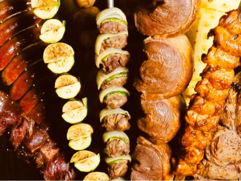 イチボ・牛肩ロースなど部位別に最適温度で焼き上げる本格派。大型宴会からプライベート宴会まで完全対応。