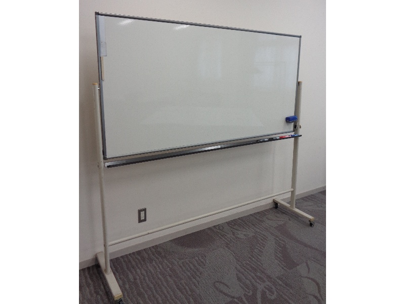 ホワイトボード（無料備品）
