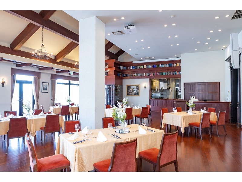 旭川市内を一望できるリストランテ・フォレスタ・ヴェルデ
お料理コースや、パーティプランだけの特別な飲み放題プランもあり、イベントはもちろん、歓送迎会やおもてなし、お祝い、懇親会などにもおすすめです。
10名程のお仲間とのパーティやイベントまでお気軽にご相談ください。