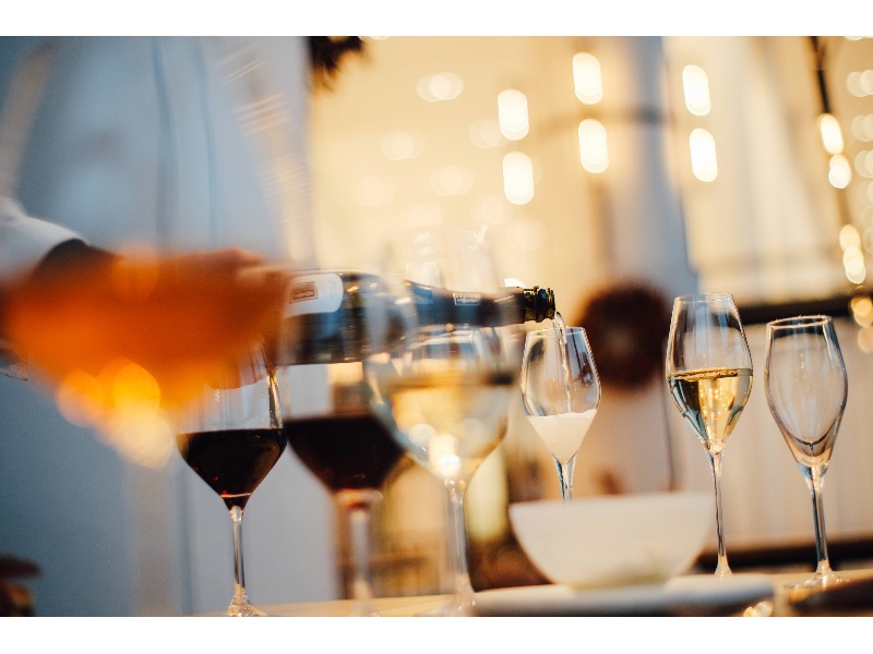 【6050円】北海道産鶏もも肉の皮パリパリローストをメインとしたカジュアルプラン