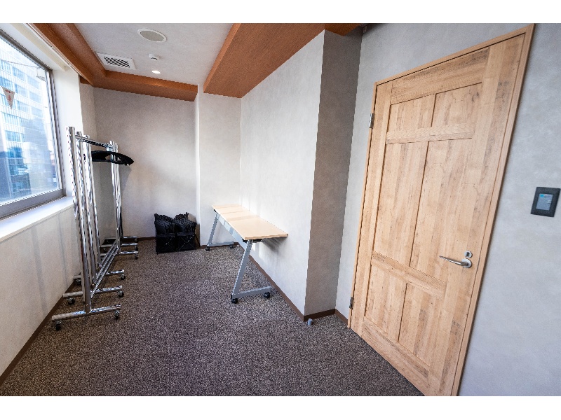 【クローク- グレイドパーク 新橋駅前7F（銀座口）】