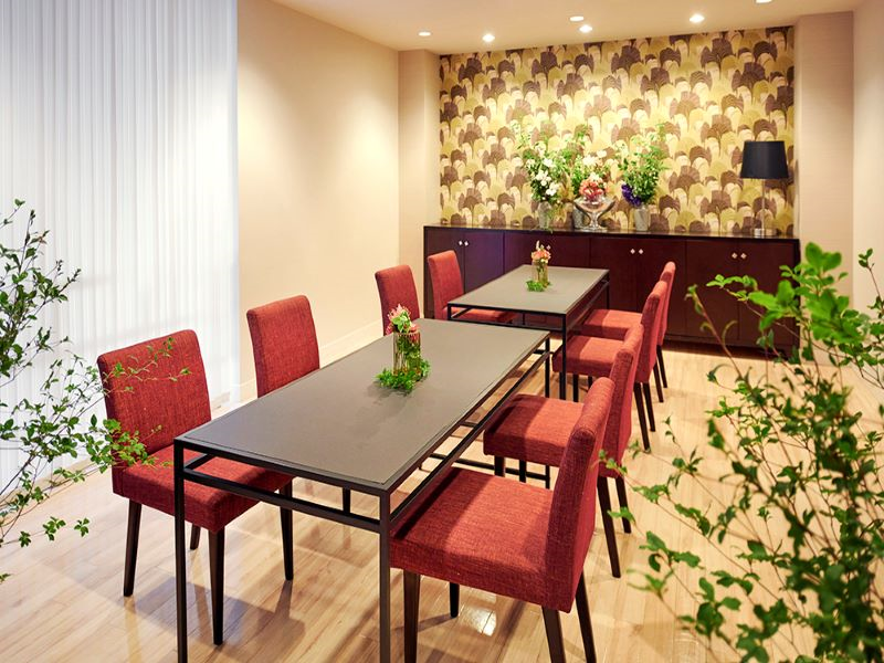 ■控室
少人数様向けの会食の会場としてご利用頂けます。また、来賓の方の控室としてご用意しております。