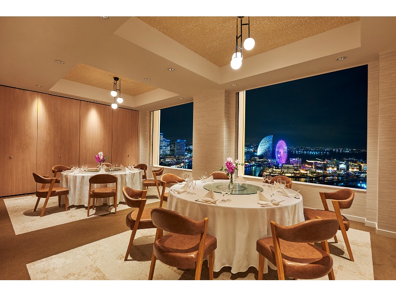 【青・彩の間】
着席：13〜24名様