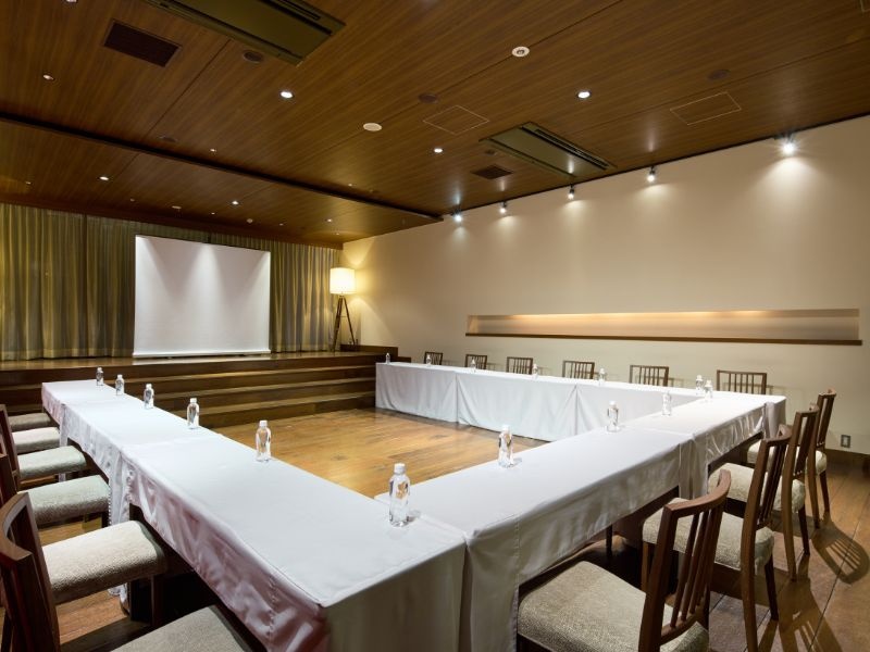 THE COZY MUSIC HALL（スクール36名/シアター45名）