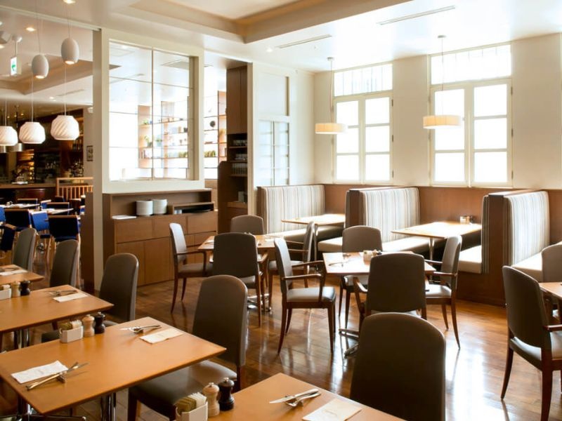 客席　半分貸切　最大立食40名