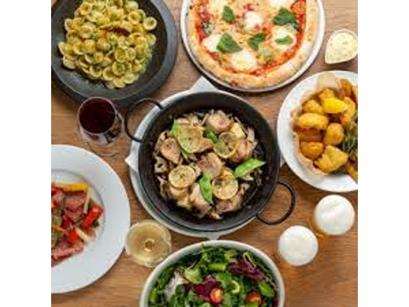 【ビュッフェ】全8品＋飲み放題付き