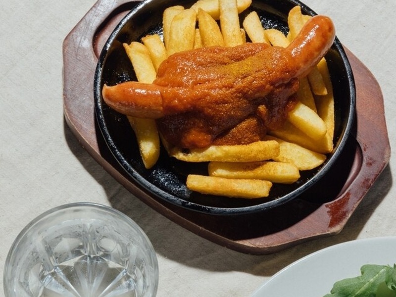 ベルリン名物カリーヴルスト/currywurst