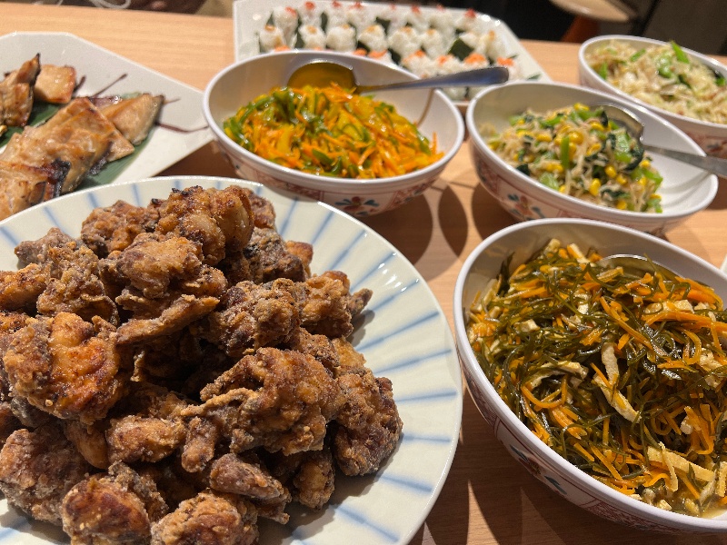 華きち（和食）
対応コース：スペシャル、プレミアム
定休日：土曜日、日曜日
特徴：体にやさしい無添加食材を使用した和食。
健康志向の方や、安心して食事を楽しみたい方にオススメ！