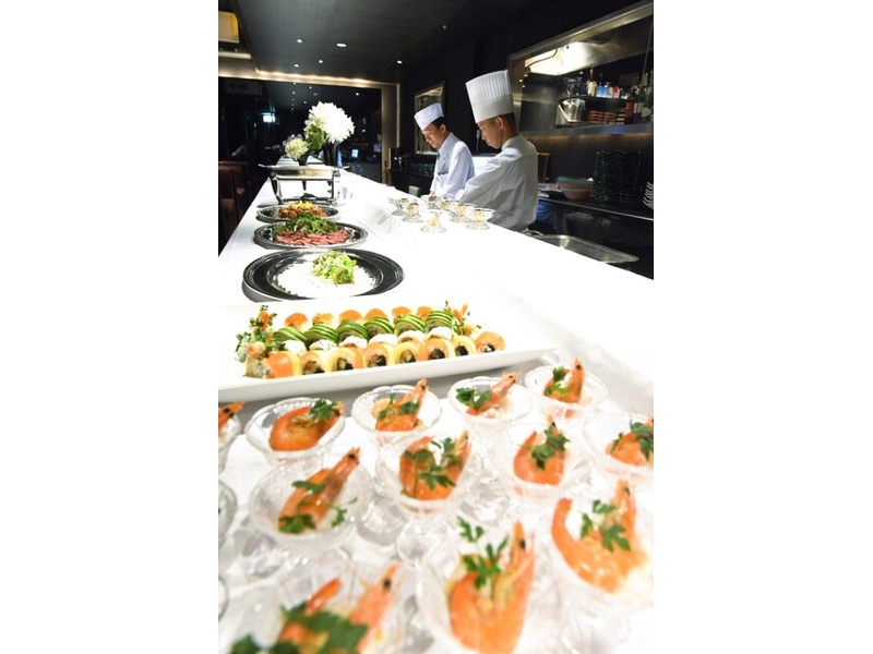 内観（ビュッフェ台・バーカウンター）