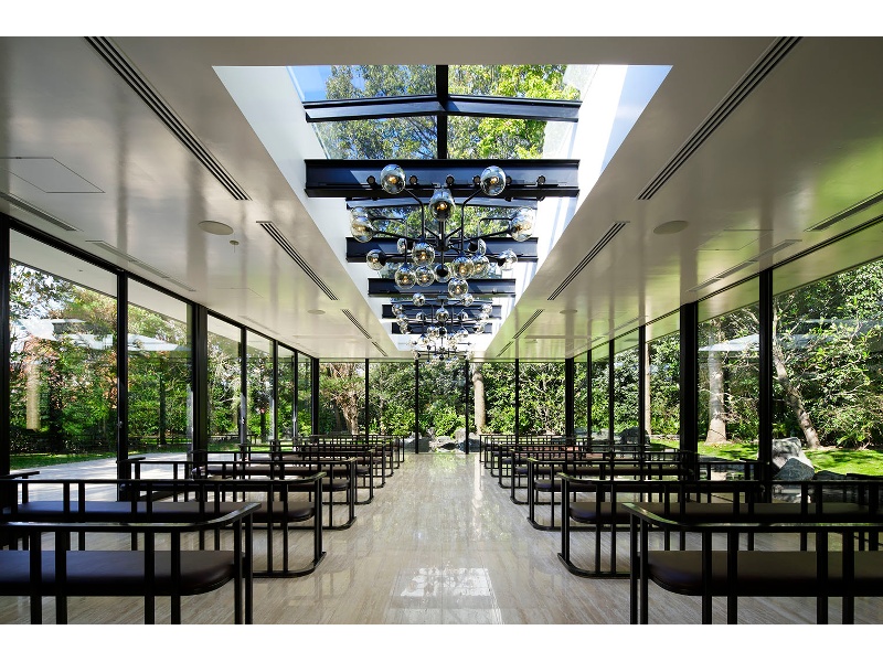 【宴会場｜新館】ザ ミュージックホール
(立食100名様/スクール48名様/シアター80名様)