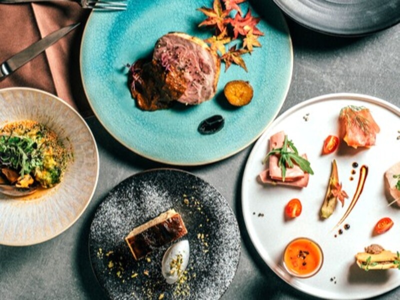 【お料理例】
季節で変わる、旬の食材を使用したディナーです。
