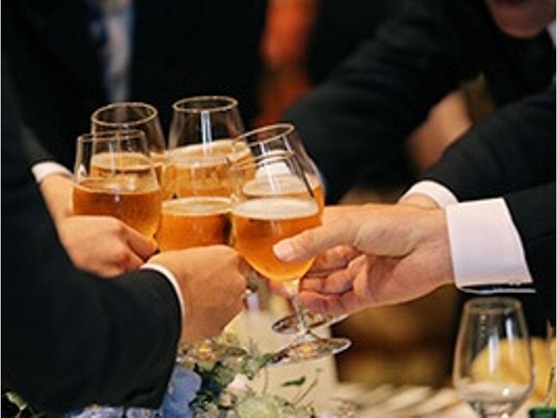 様々なイベントやパーティに!
企業パーティ、レセプションイベント、歓送迎会、バースデーパーティなど、様々な催しに対応。最大80名(立食時)収容可能。着席や立食、コース料理やブッフェなどご用途や人数に合わせて最適なプランをご案内いたします。