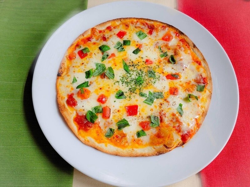 【お料理（例）】
マルゲリータピザ