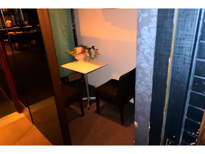 【簡易控室】
お着替えが出来る簡単な控室もございます。