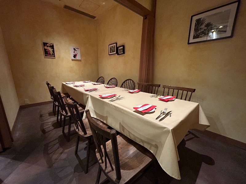 半個室を繋げて10名様でもご利用いただけます