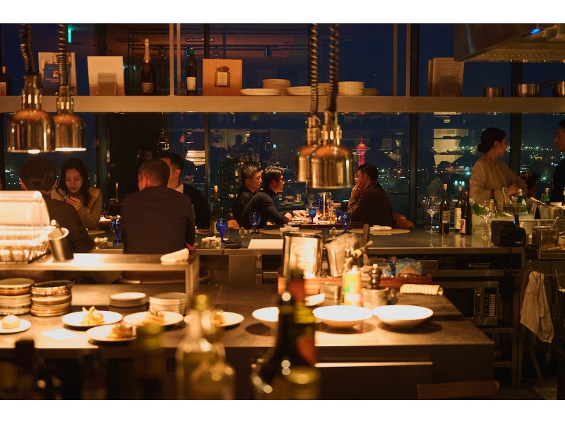 レストラン（THE KITCHEN）