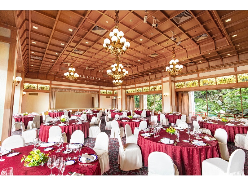 東館4階　葵殿 （正賓/庭側イメージ）
