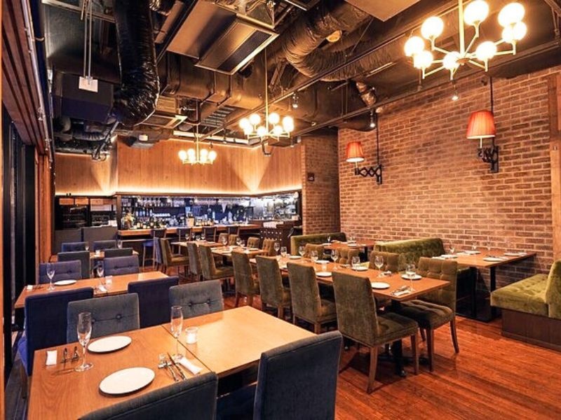 【貸切/ビュッフェor大皿シェア/カジュアルプラン】前菜3種、若鶏炭火焼きなど全6品 ■請求書・各種カード払いOK/ワイアレスマイク＆プロジェクタースクリーン完備/前金内金なし■