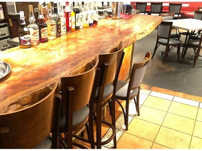 ドリンクカウンター店舗の外観