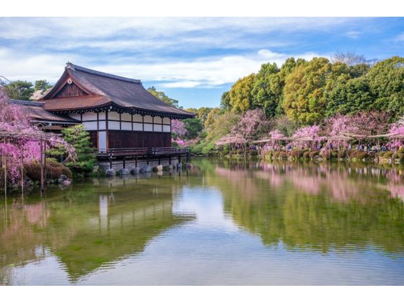 【バンケットから望める神苑】
神苑にある一般非公開の貴賓館