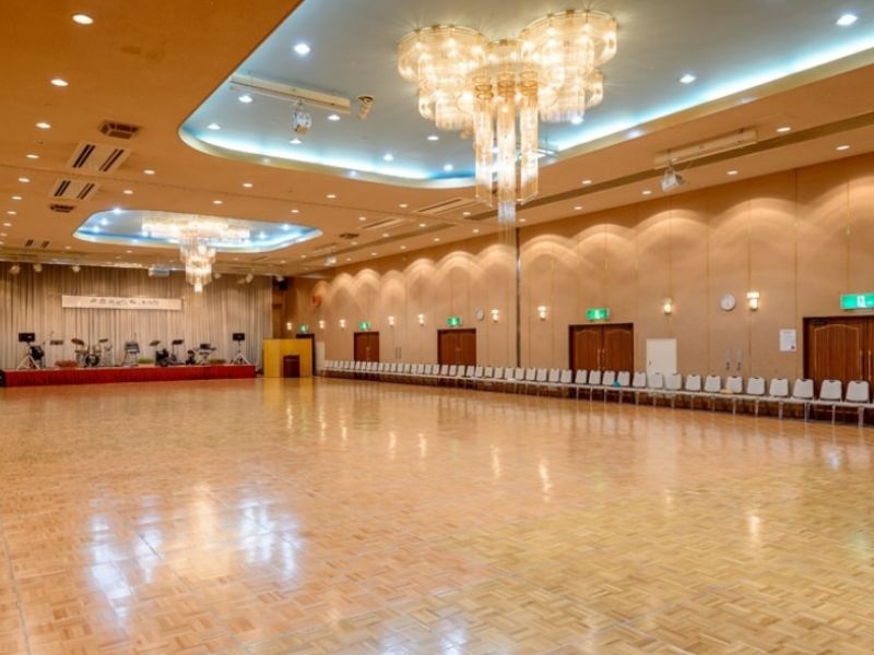コンベンションホールのダンスホール仕様
ダンスパネルを敷くとダンスホールとなります