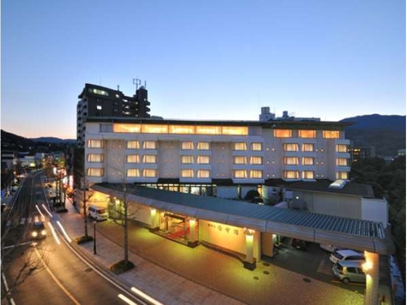 秋・冬の社員旅行！研修旅行！グループ旅行！をお考えの皆様へ
１泊２食と飲み放題が付いたプランです。（会議はこの期間はついていません）