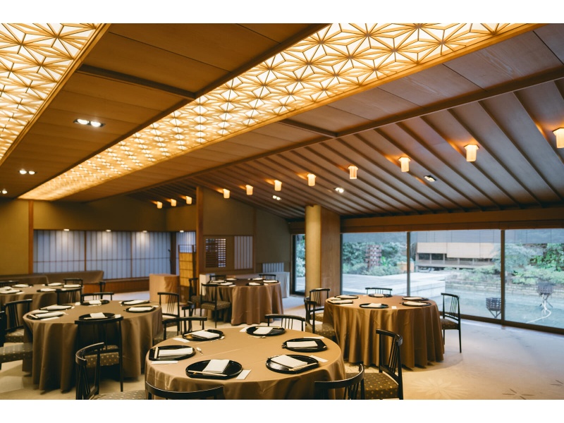 ＼2025年6月30日実施まで限定／【会議室料30％OFF】会議・総会・例会 & 懇親会プラン　会議会場費＋お食事¥5,000〜
