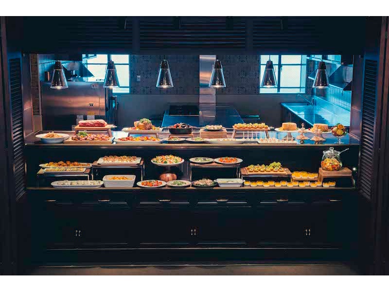 ビュッフェシーン イメージ