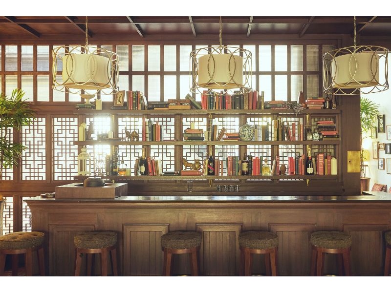 2F【マグノリアルーム】
大きな窓からの自然光に包まれたオリエンタルなクラフトマンシップが施された粋なデザイン。テラスからの心地よい風と共に、心落ち着く時間をお過ごしいただけます。
着席：100席 立食：114名 スクール：75名 シアター：161名