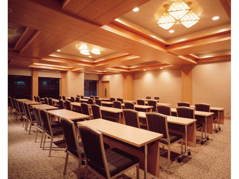 【会議　スクール形式】