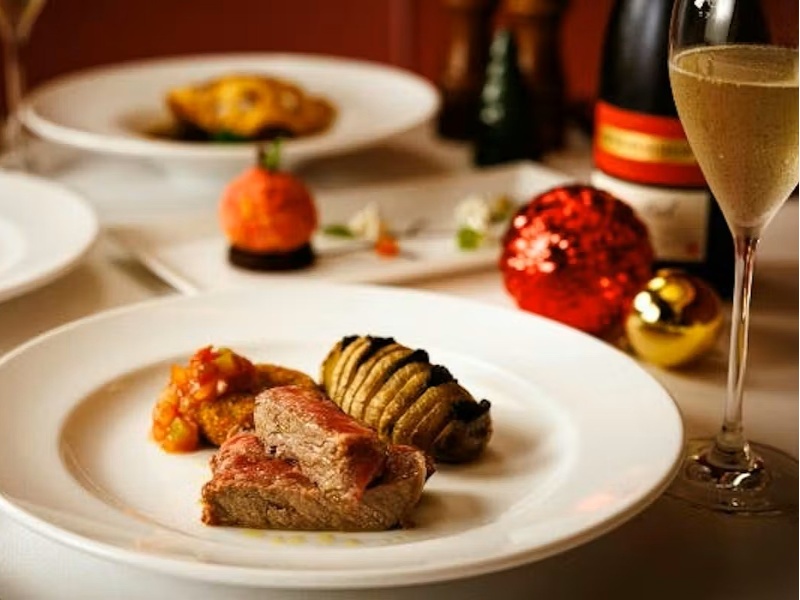 美しい料理の数々で大切な人とのお食事の時間を彩る