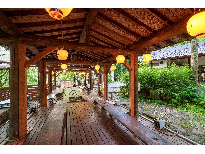 後楽亭あづまや
バーベキューで、キャンプでの集合でも