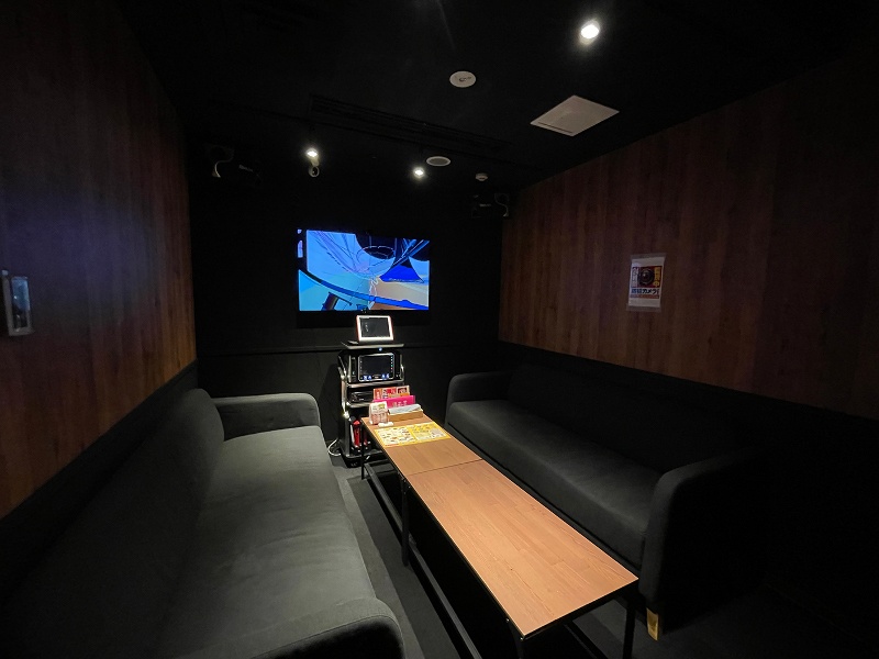 カラオケルーム②(鍵付き)
控室、バックヤードとしてご利用いただけます