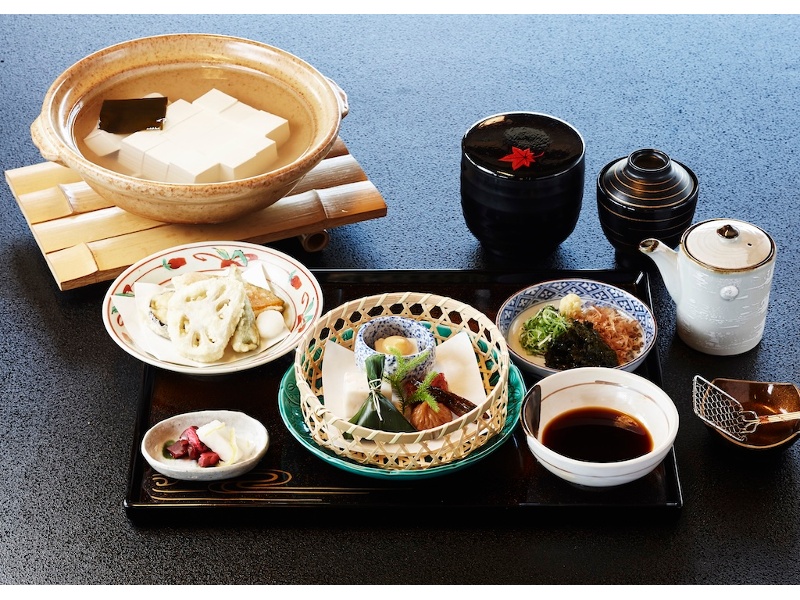 南禅寺名物　湯豆腐