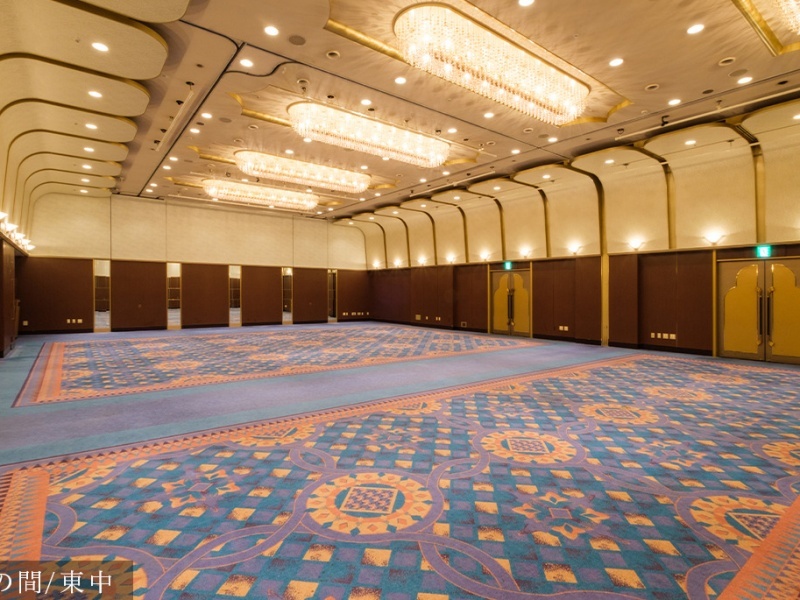 鳳凰の間（東中）